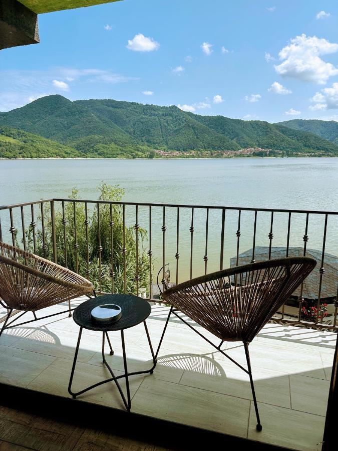 Noah River House Orşova Екстериор снимка