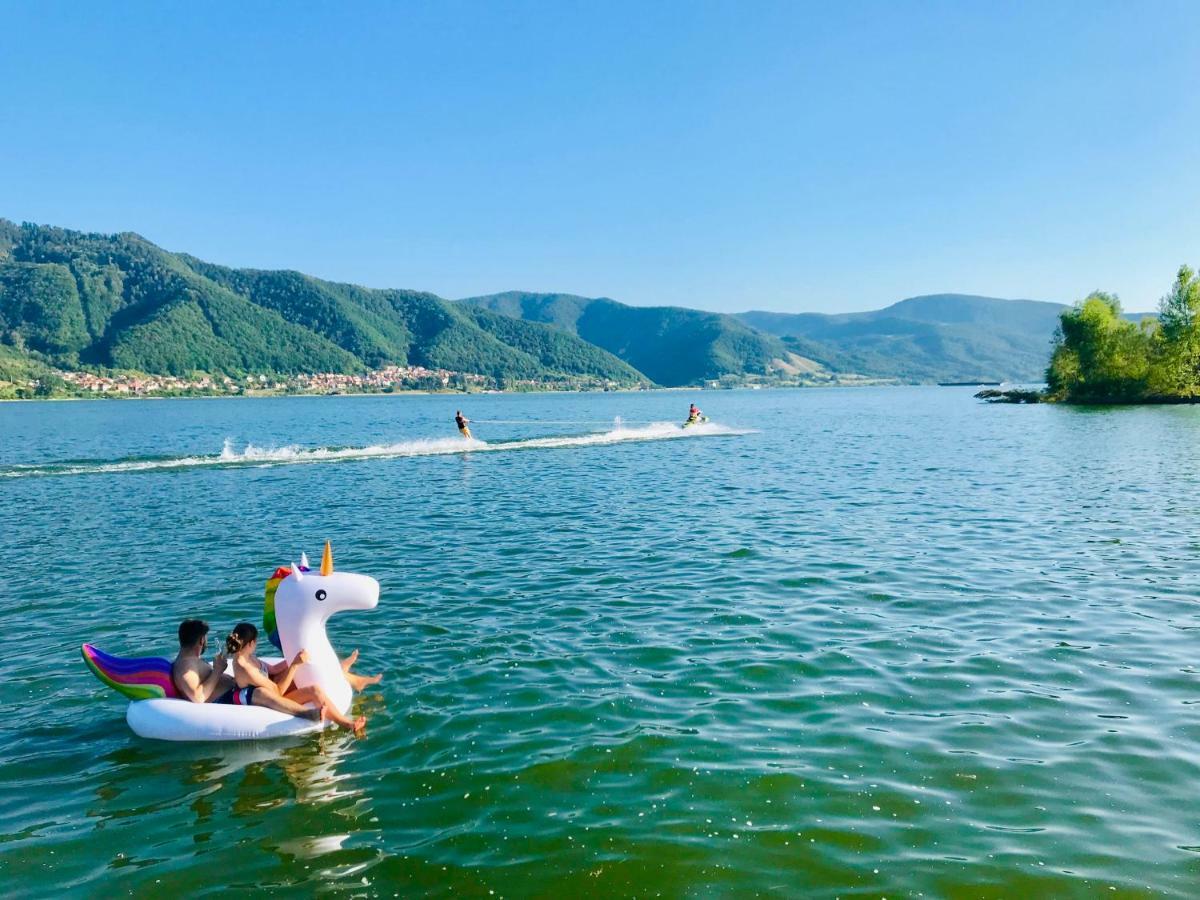 Noah River House Orşova Екстериор снимка