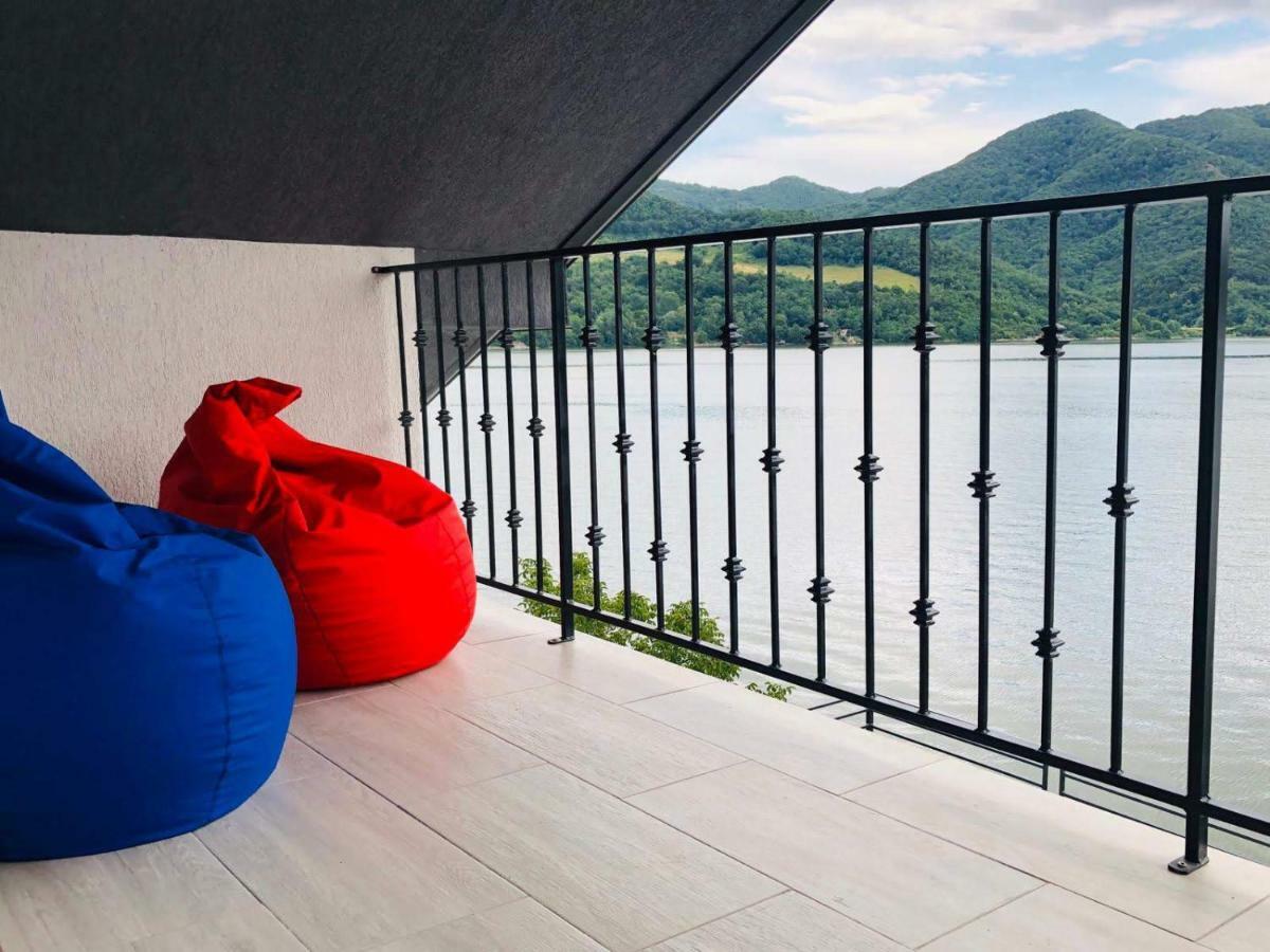 Noah River House Orşova Екстериор снимка